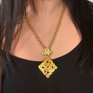 Chanel Vintage Gold CC Clover Pendant Chain Necklace
